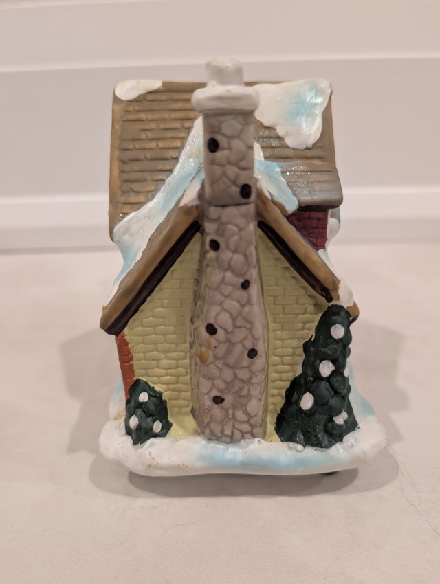 Bouclair Christmas Village Toy Store Battery Powered - photo 4
