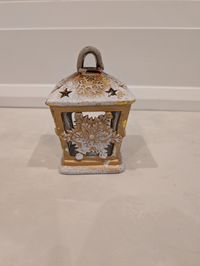 Gold & White Christmas Lantern With Snowflake Cutout Tea Light