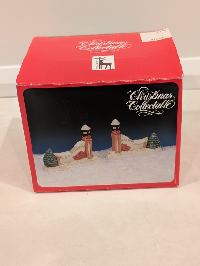 Christmas Collectable brick wall with snow, tree and light posts