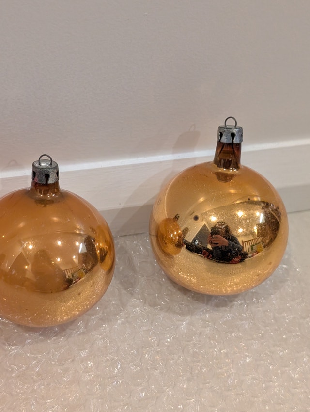 3 Red & Gold Vintage Polish Mercury Glass Round Ornament - photo 3