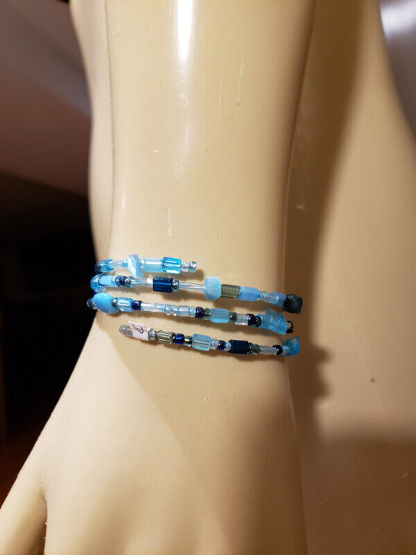 Handmade memory wire beaded bracelets - photo 3