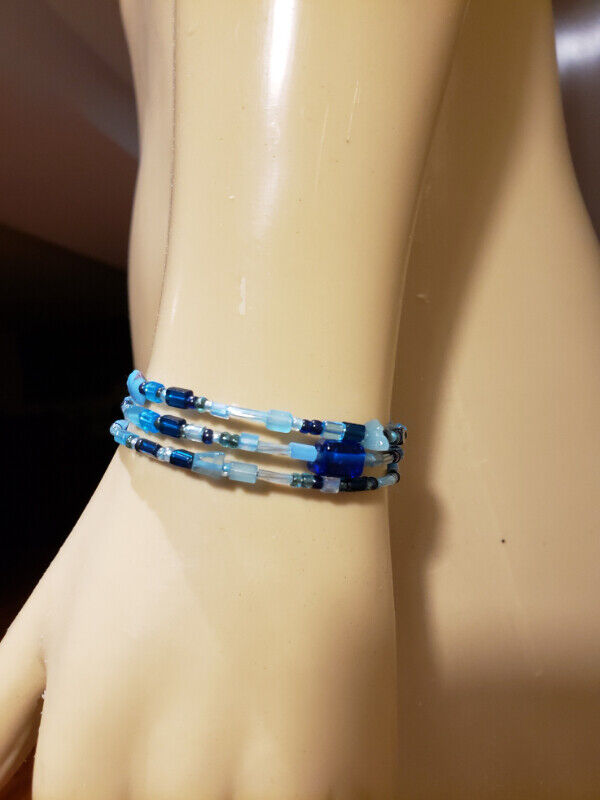 Handmade memory wire beaded bracelets - photo 4