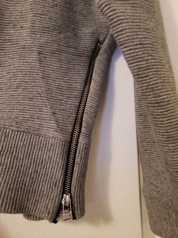 Wilfred Free Small Grey thick sweater with zipper on the side - photo 2