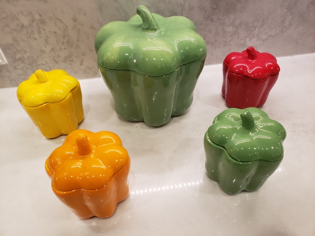 Temptations Presentable Ovenware by Tara Fresh Crop Bell Peppers