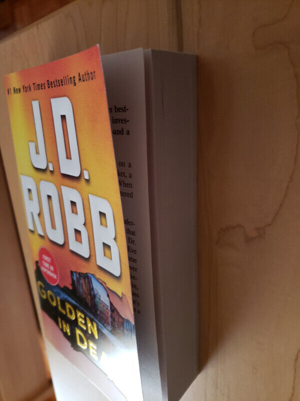 Golden in Death - J.D. Robb - photo 2
