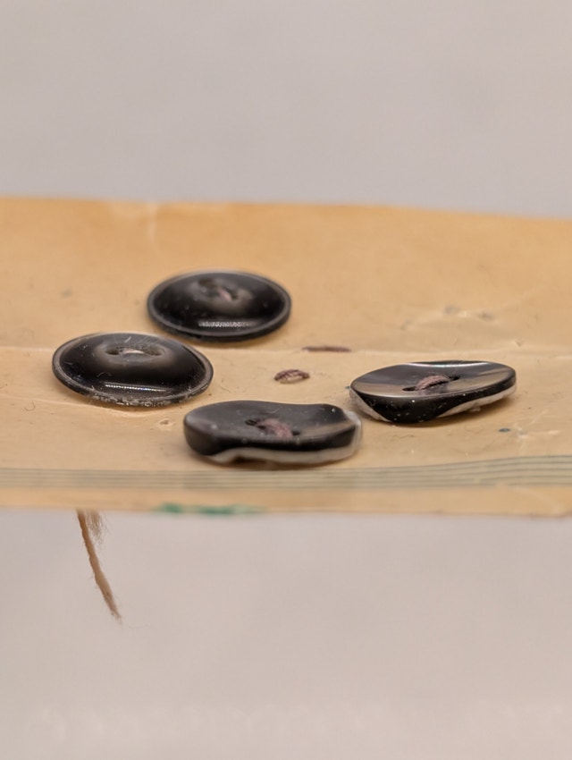 VTG Deadstock Pearlized Grey Fisheye Buttons | 4pc 1/2" Size 20 - photo 2