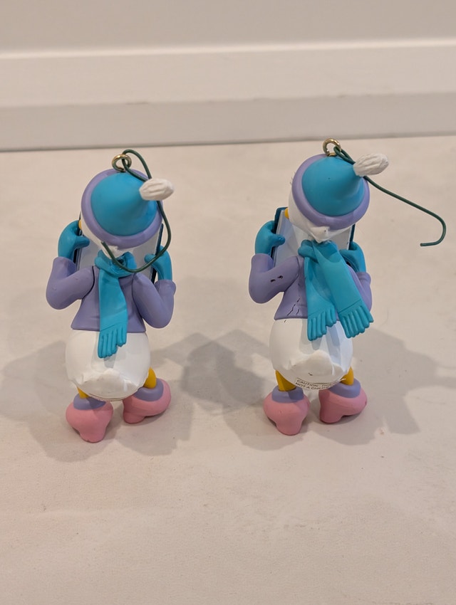 Vintage Daisy Duck Grolier Disney's President's Edition Ornament - photo 2