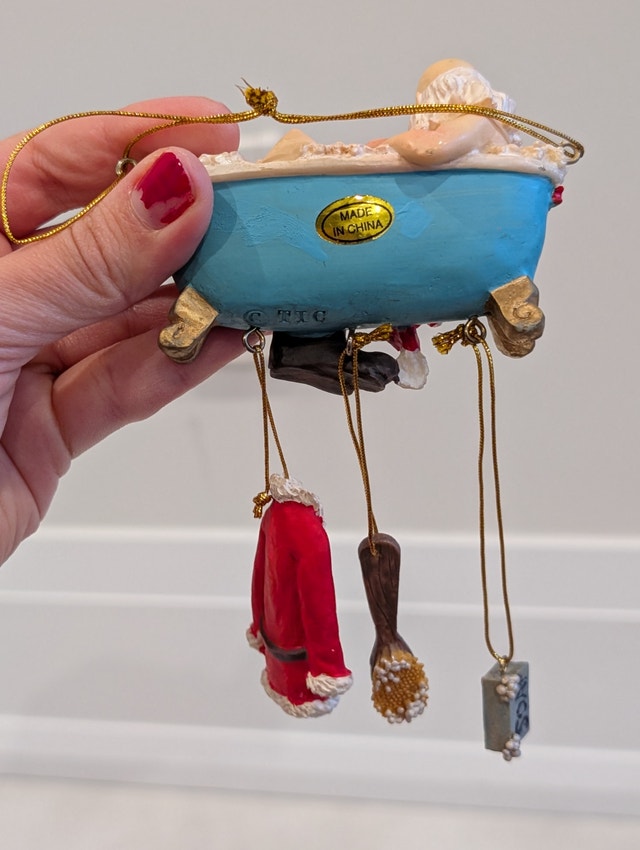 Vintage Santa In Bathtub Christmas Ornament - photo 4