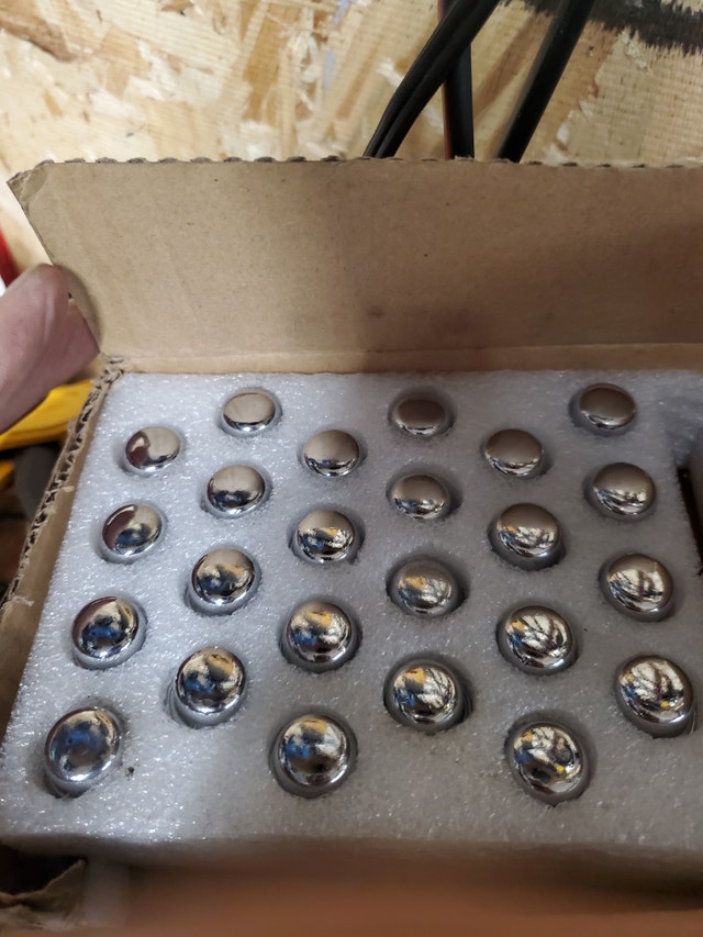 Set of ford f150 lug nuts