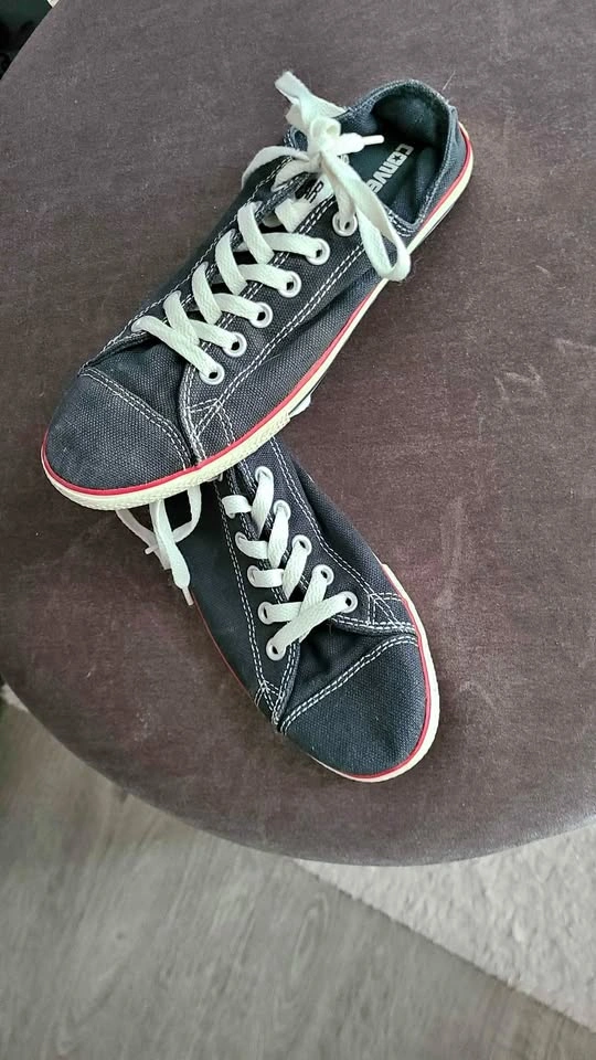 Unisex Converse shoes