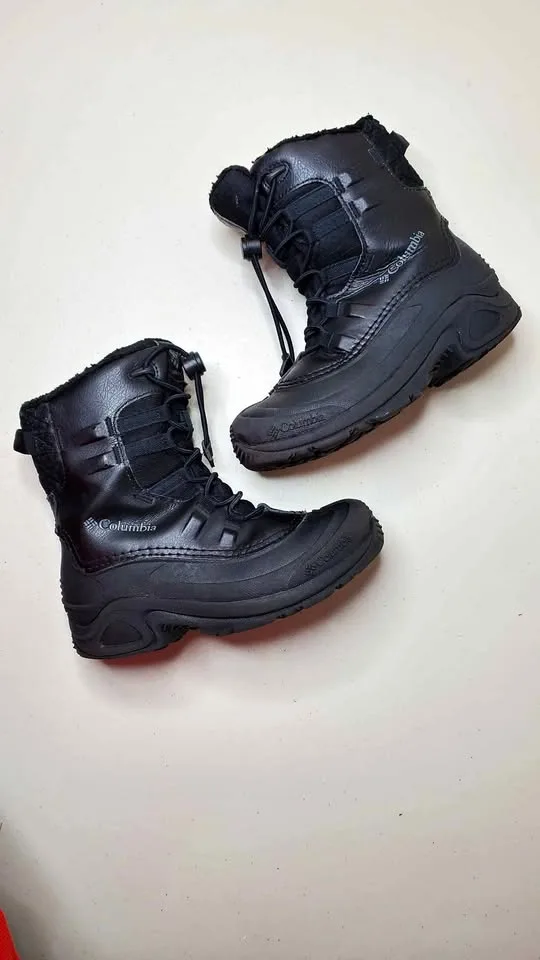 Columbia Kids Winter Boots - Size 1 Kids thumbnail
