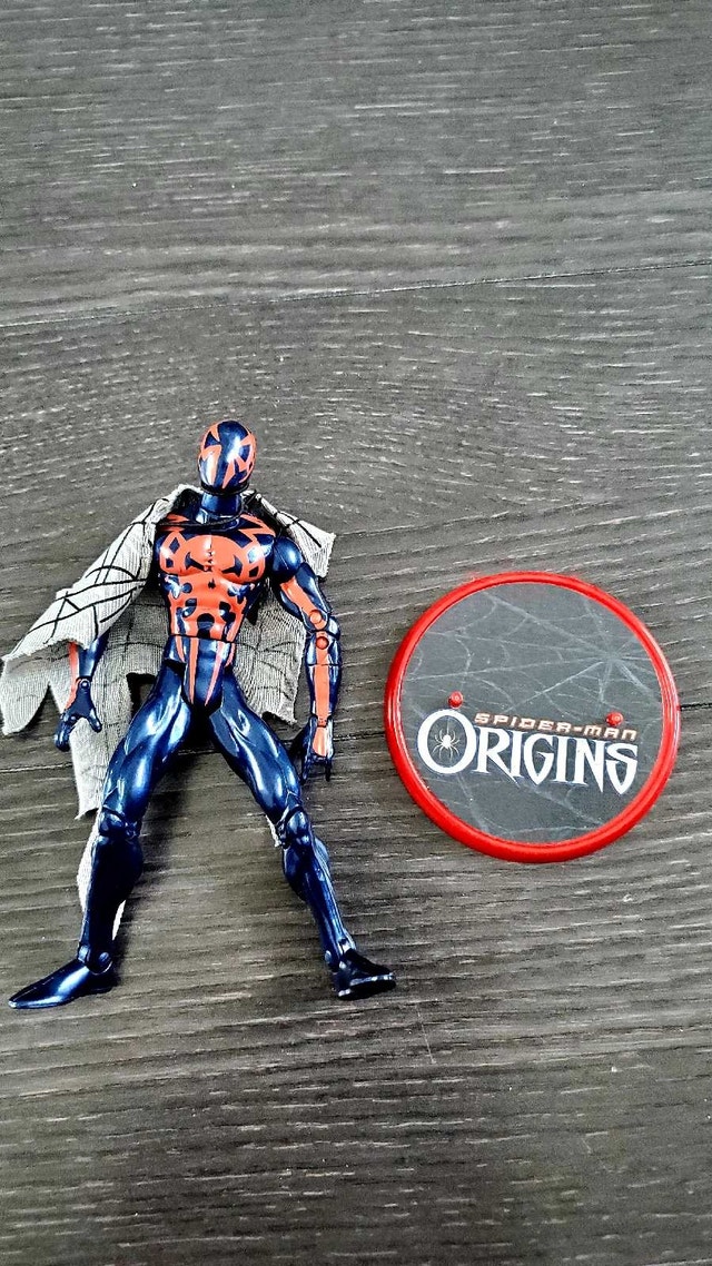 Rare Marvel Spider-Man 2099 Origins Figure