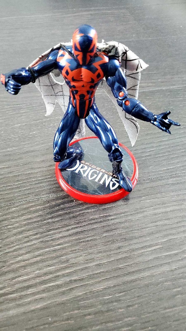 Rare Marvel Spider-Man 2099 Origins Figure - photo 4