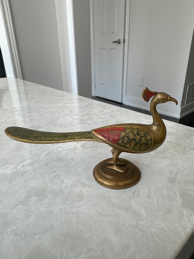 Vintage mid-century brass peacock figurine - photo 3