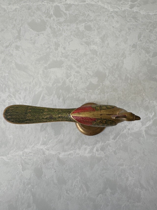 Vintage mid-century brass peacock figurine - photo 4