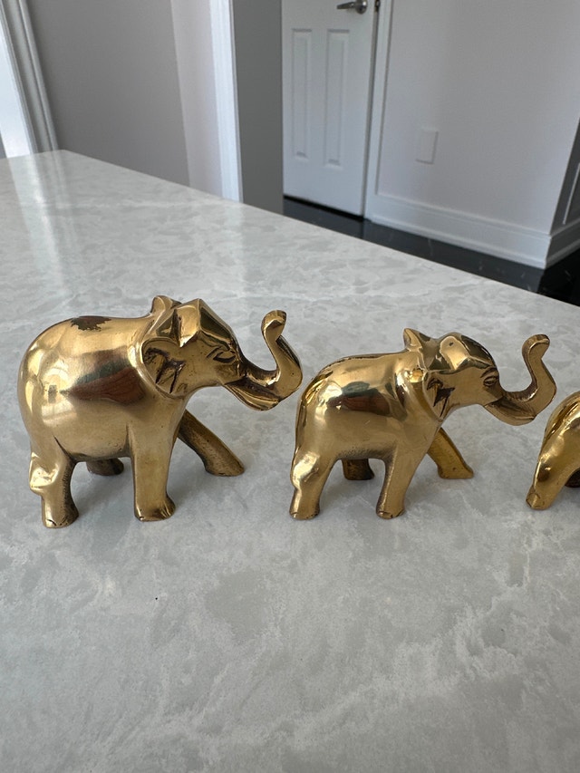 Solid brass vintage elephant figurines. Set of four. - photo 5