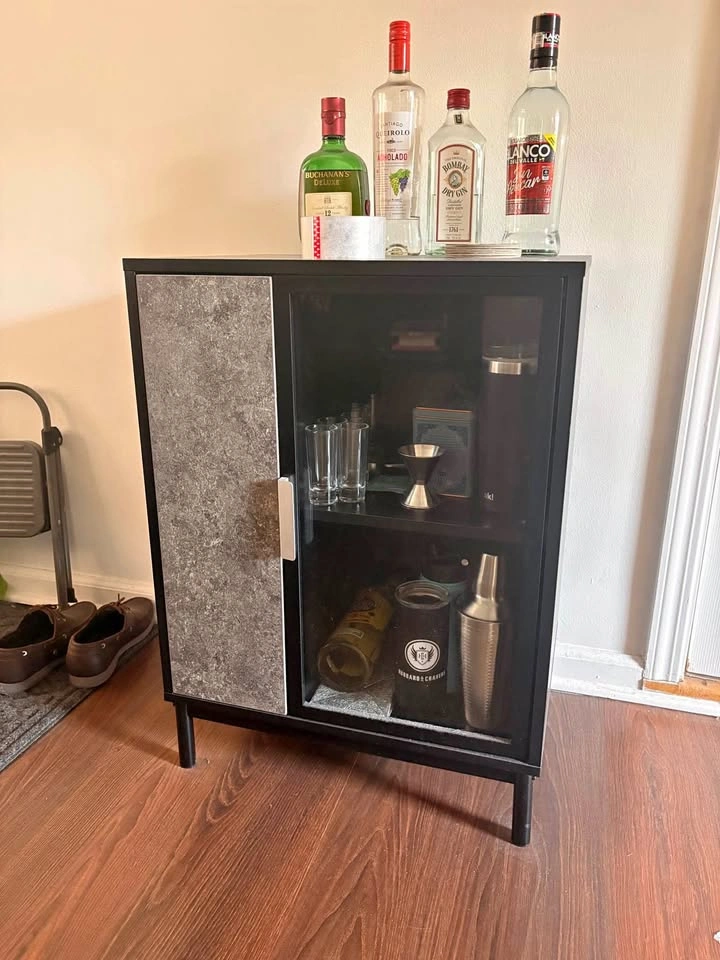 Bar cabinet