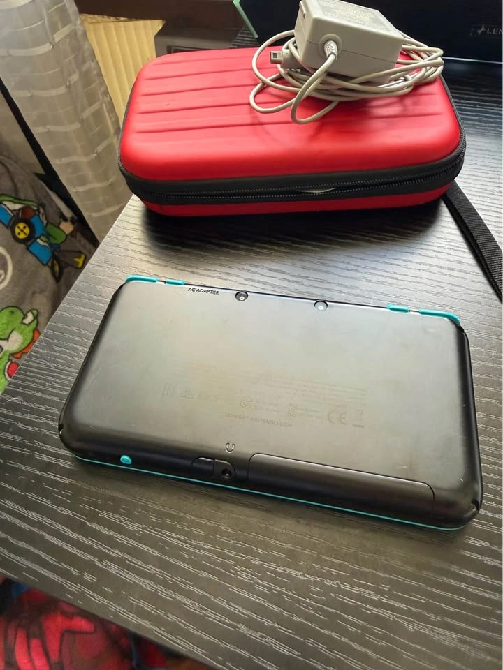 New Nintendo 2DS XL Bundle: Games, Case & Charger - photo 4
