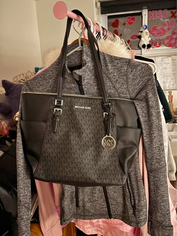 MICHAEL KORS CHARLOTTE BAG