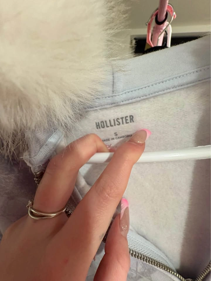 Hollister zip up hoodie - photo 3