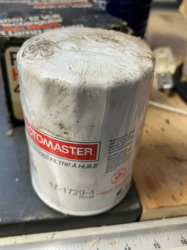 New Motomaster Oil Filter