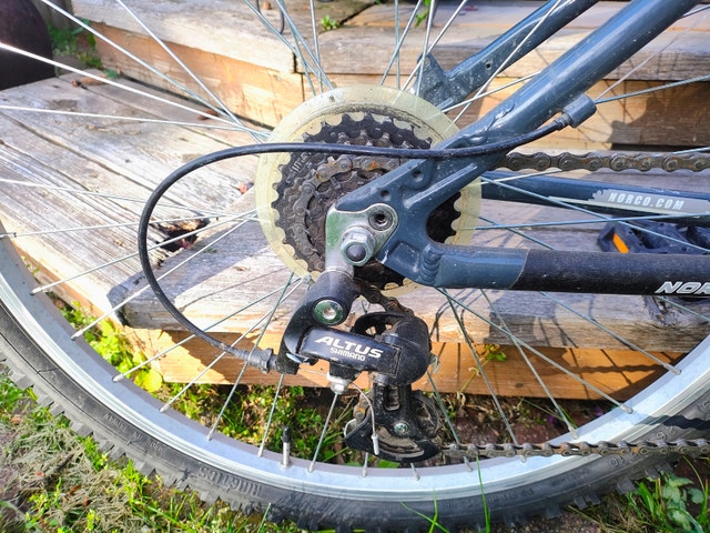 Norco Child/Teen Bike and Giant Road Bike - photo 2