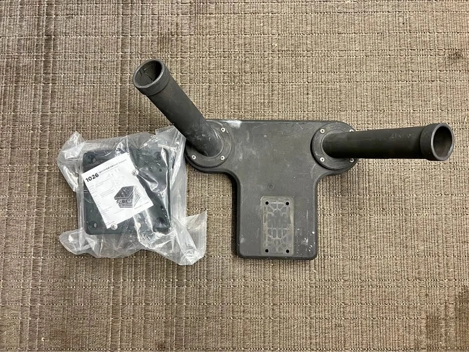 Scotty 1026 Swivel Mount (NEW) & Dual Rod Holder Set