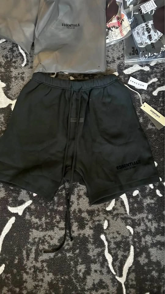 Essentials Shorts