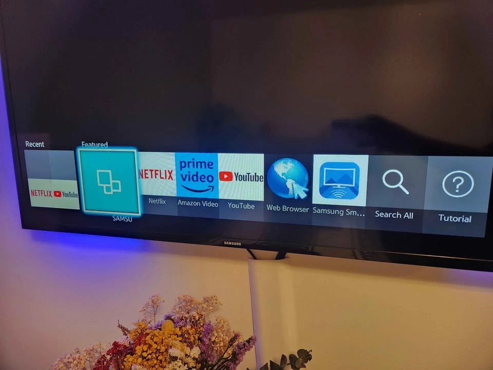 Samsung Smart TV with Wi-Fi Built in 40" Full HD - photo 3