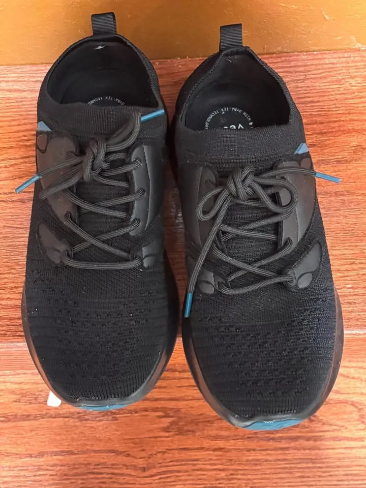 Vessi everyday sneaker women size 8 image indicator(4)