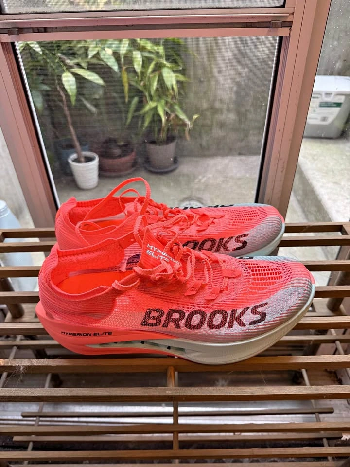 Like-New Brooks Hyperion Elite 5 Running Shoes