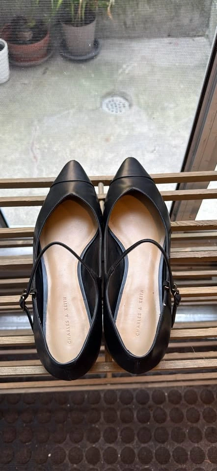 Charles & Keith flat women shoes - photo 3
