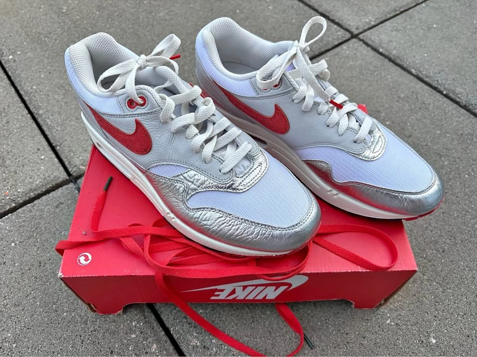 BNIB Nike Air Max 1 PRM White/Chile Red