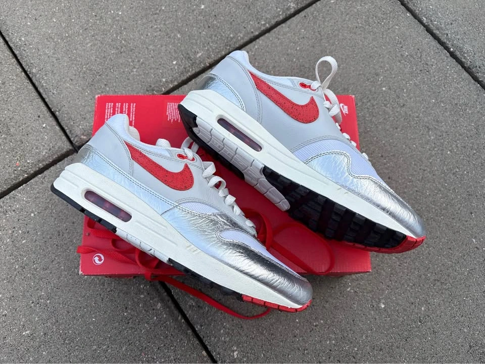 BNIB Nike Air Max 1 PRM White/Chile Red - photo 3
