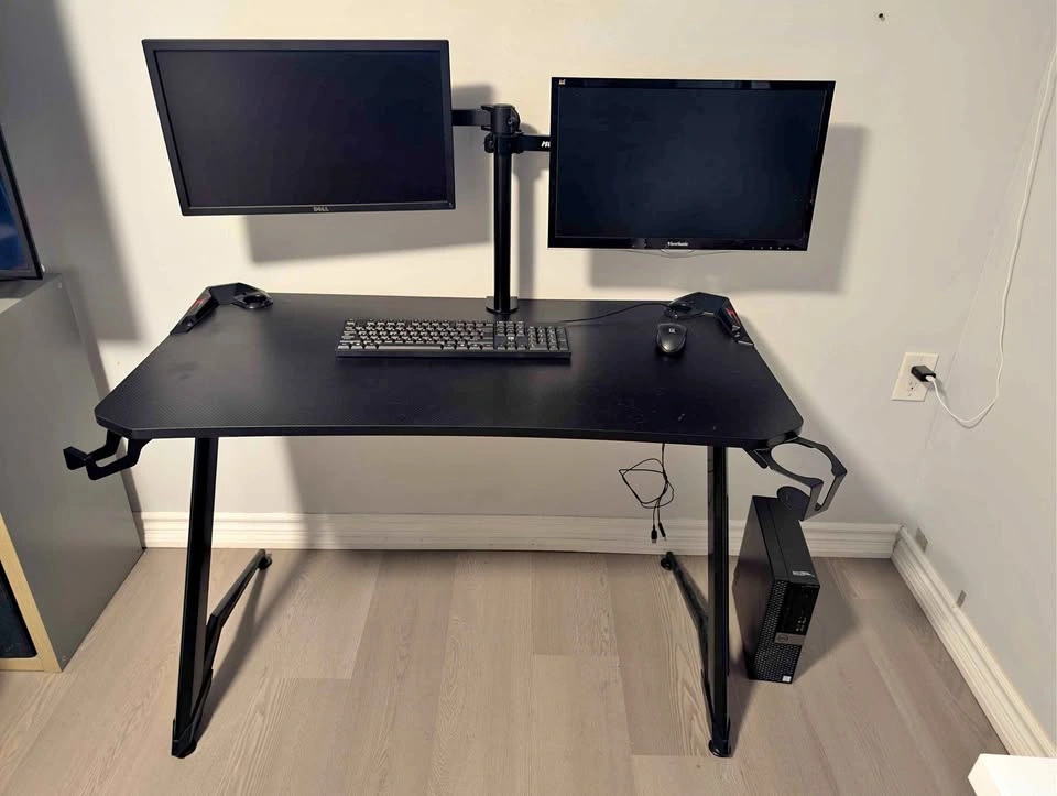 Dell i7 Desktop, Dual Monitors & Desk - Bundle or Separate
