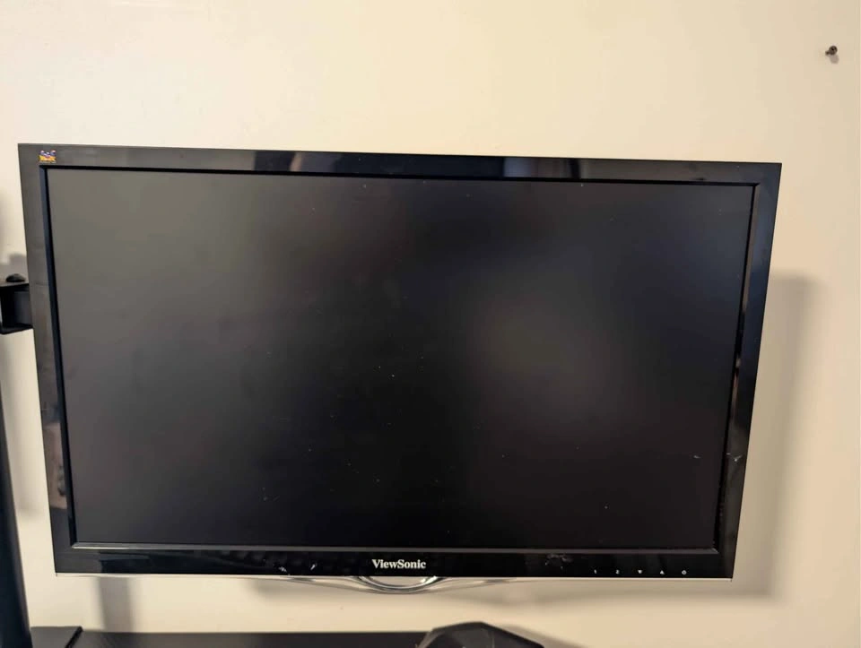Dell i7 Desktop, Dual Monitors & Desk - Bundle or Separate - photo 4