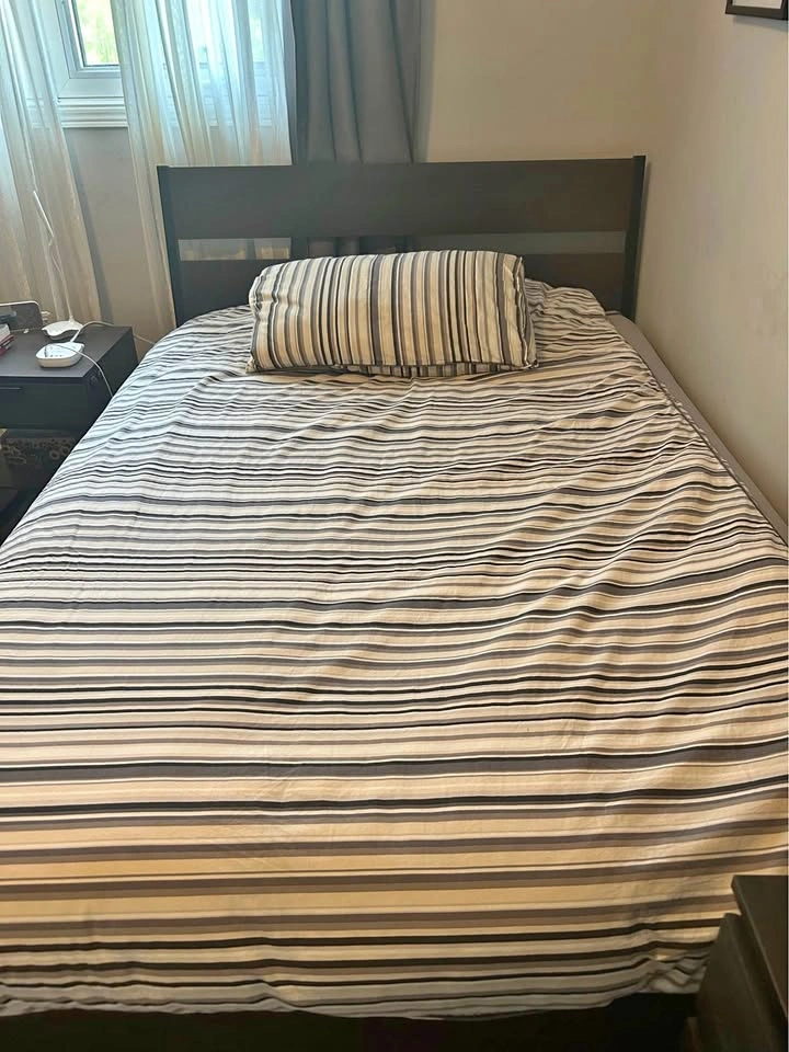 Dark Wood Bed Frame with Headboard 185cm x 140cm