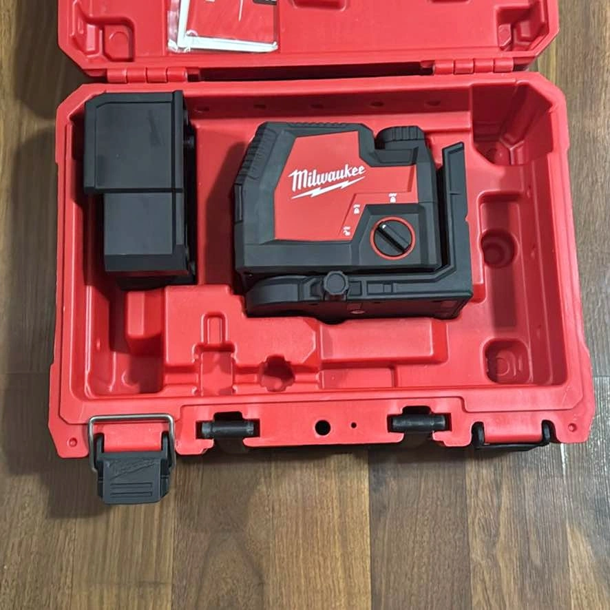 Milwaukee 100 ft. Green Cross Line & Plumb Points Laser Level