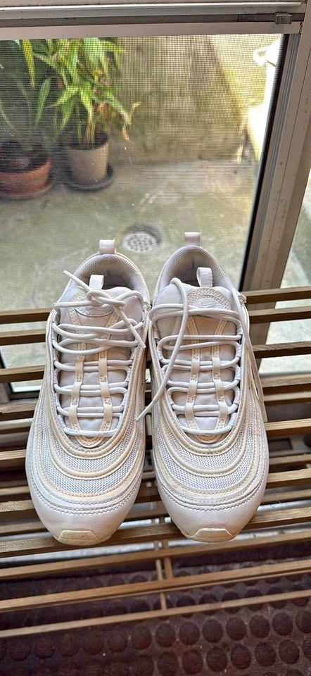 Nike Air Max 97 - Women size US 7.5 fit