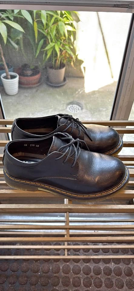 Sha Mong Black Oxford Shoes - Women US 7.5