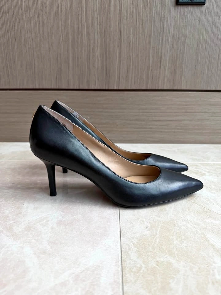 Ralph Lauren Lanette Leather Pumps - Size 7