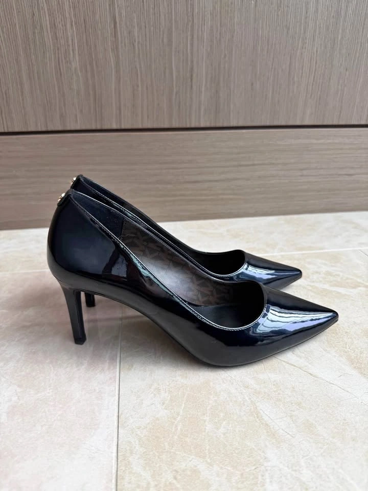 NWOB Michael Kors Alina Flex Patent Heels – Size 6.5