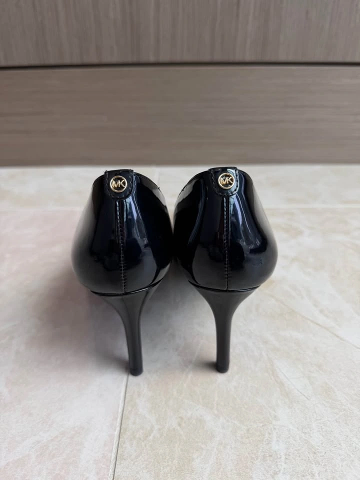 NWOB Michael Kors Alina Flex Patent Heels – Size 6.5 - photo 3