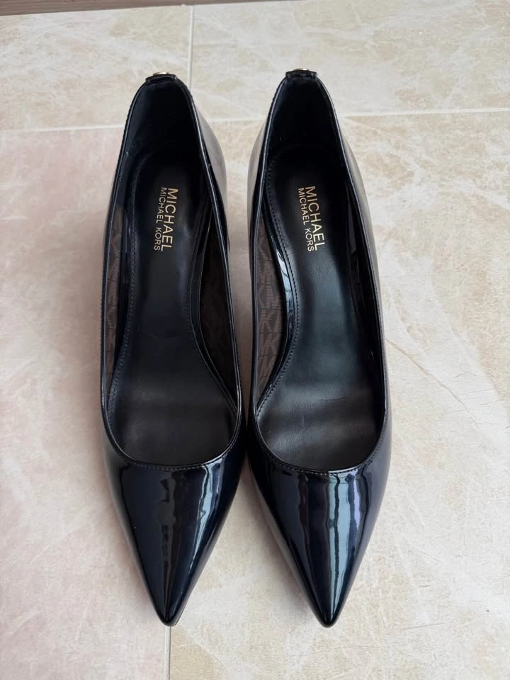 NWOB Michael Kors Alina Flex Patent Heels – Size 6.5 - photo 5