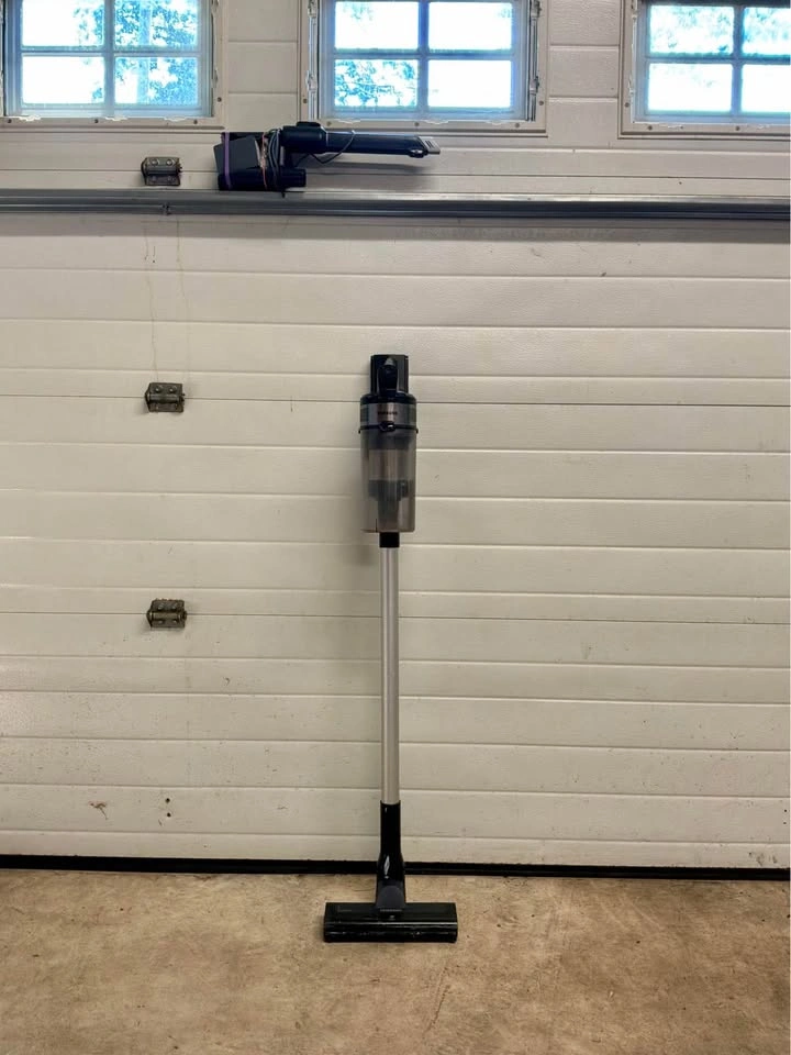 SAMSUNG Jet Cordless Stick Vacuum - photo 2
