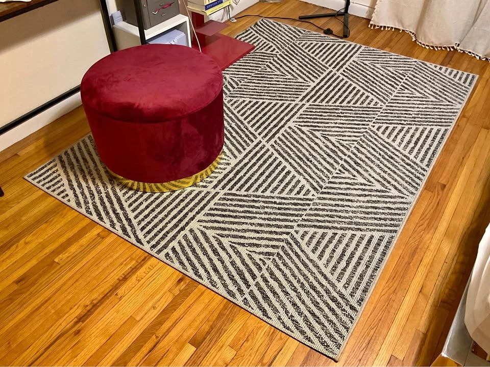 Geometric Black and White Area Rug for indoor/outdoor