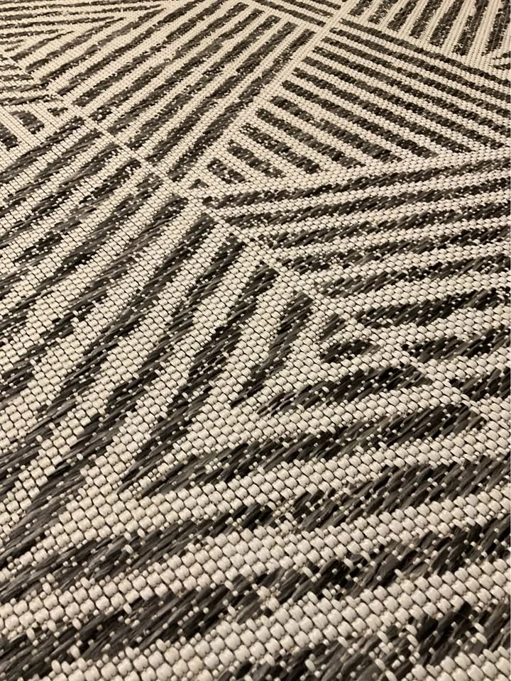 Geometric Black and White Area Rug for indoor/outdoor - photo 4