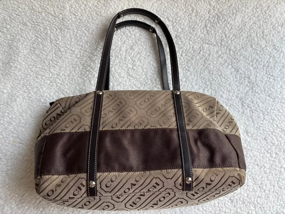 Coach Vintage Signature Lozenge Canvas Tote Bag (Model F12252) - photo 3