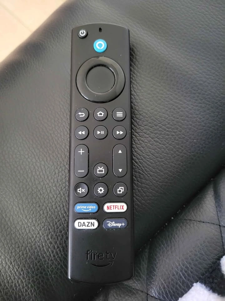 MOVING SALE: 50" Amazon Fire TV 4-Series 4K Smart TV - photo 3