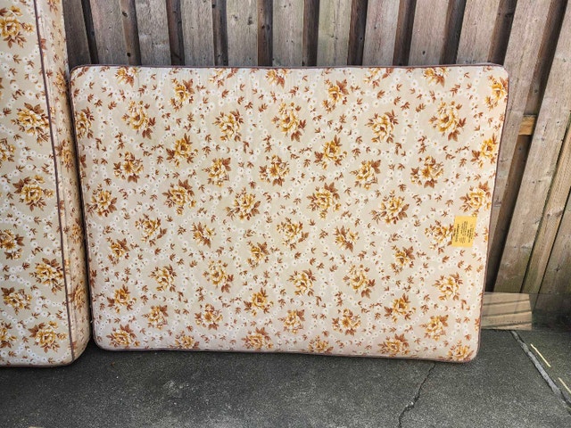 Double Box Spring and Mattress - photo 3